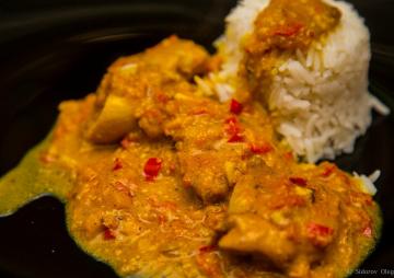 Koken curry. Gerecht dat Russische schrijver Goncharov genaamd "giftige"
