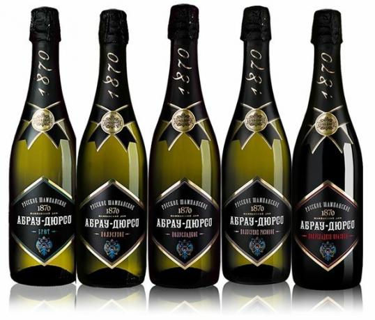 Champagne "Abrau-Durso" - de derde plaats in de top drie in de mening van deskundigen Roskontrolya.