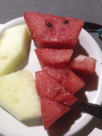 Vruchten. Het hotel is altijd geweest fruit: watermeloen, meloen, pruimen, druiven. 