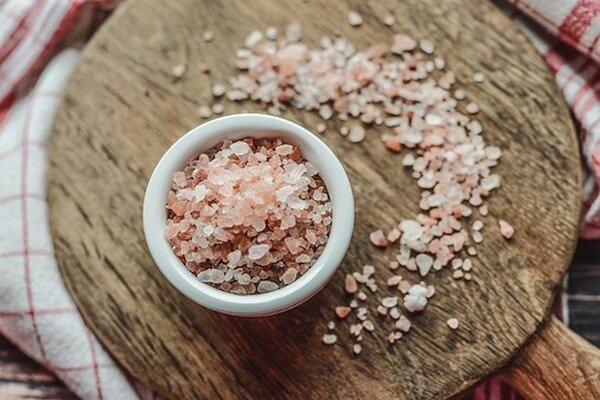 Het belangrijkste is om niet meer zout te consumeren dan is toegestaan. (Foto: Pixabay.com)