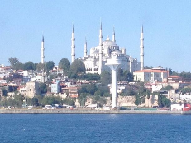 Nou, wat te doen als de tegenstellingen in Istanbul, inderdaad, er nog meer!