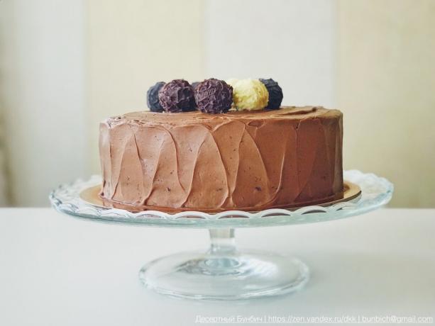 Cake bedekt crème op basis van pure chocolade
