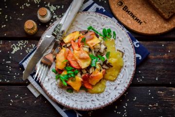 Aardappelschotel met gehakt en champignons