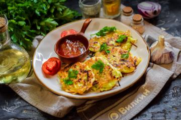 Courgette en aardappelpannenkoekjes