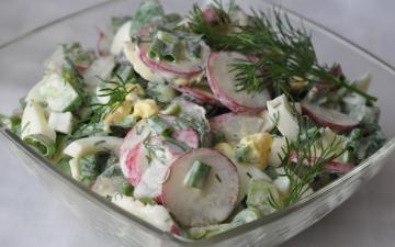 Salade van radijs in een haast. Eenvoudige en zeer smakelijk !!!