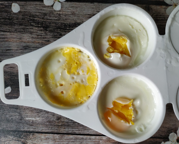 Formulier voor het koken van eieren in de magnetron, de prijs van 200 roebel. Foto's - Yandex. foto's