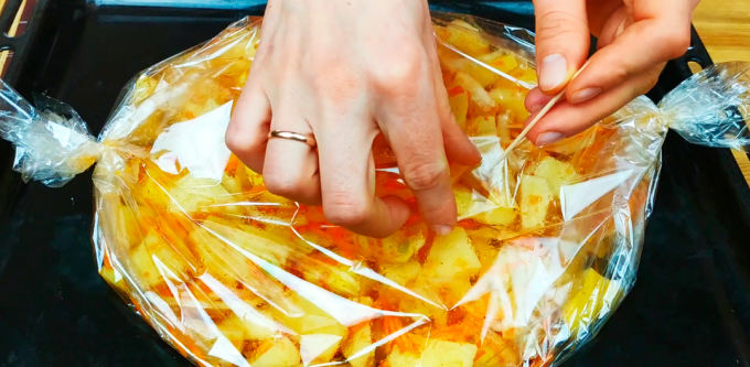 Gebakken aardappelen in de oven