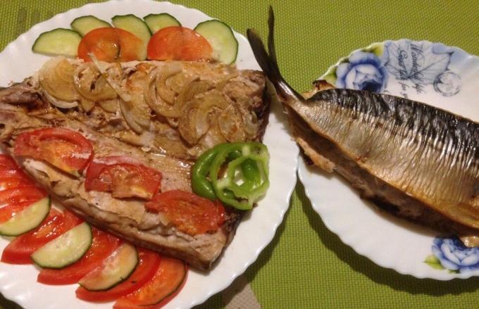 Makreel behoort tot de rassen van vette vis, dus het is tijd om het voor te bereiden op uw stemming en fund Omega verbeteren - 3 in het lichaam.