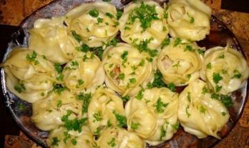 Zoals ik bereiden gehakt dumplings. Heerlijk en sappig. mijn recept