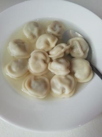 Ik ben dol op dumplings met bouillon te eten. Het ontbreekt alleen de crème :)