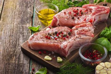 De juiste kruiden voor het vlees: varkensvlees, rundvlees en lamsvlees