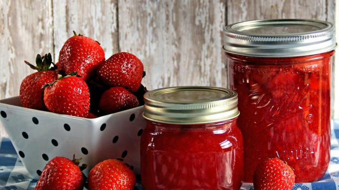 Hoe maak je een aardbeienjam, een stap voor stap recept voor te bereiden. Foto's - Yandex. foto's